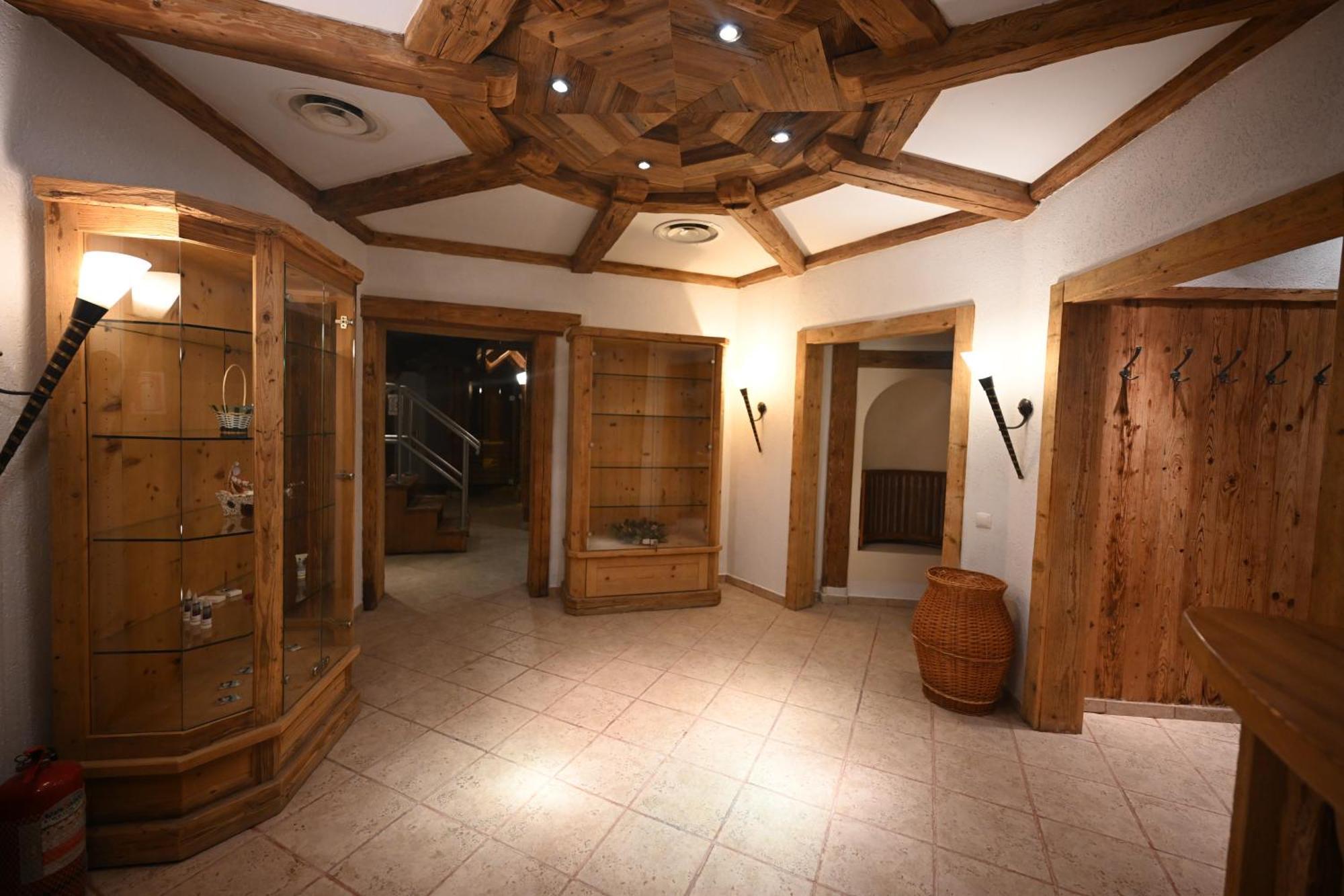 Mercure Sighisoara Binderbubi Hotel & Spa Exterior photo